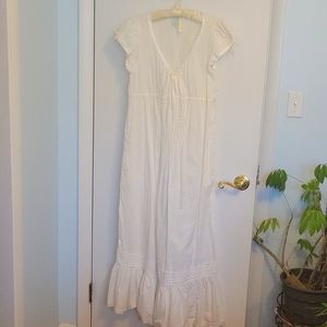 Gilligan and O'Malley cotton nightgown. 32" chest and 3'10" armhole to bottom